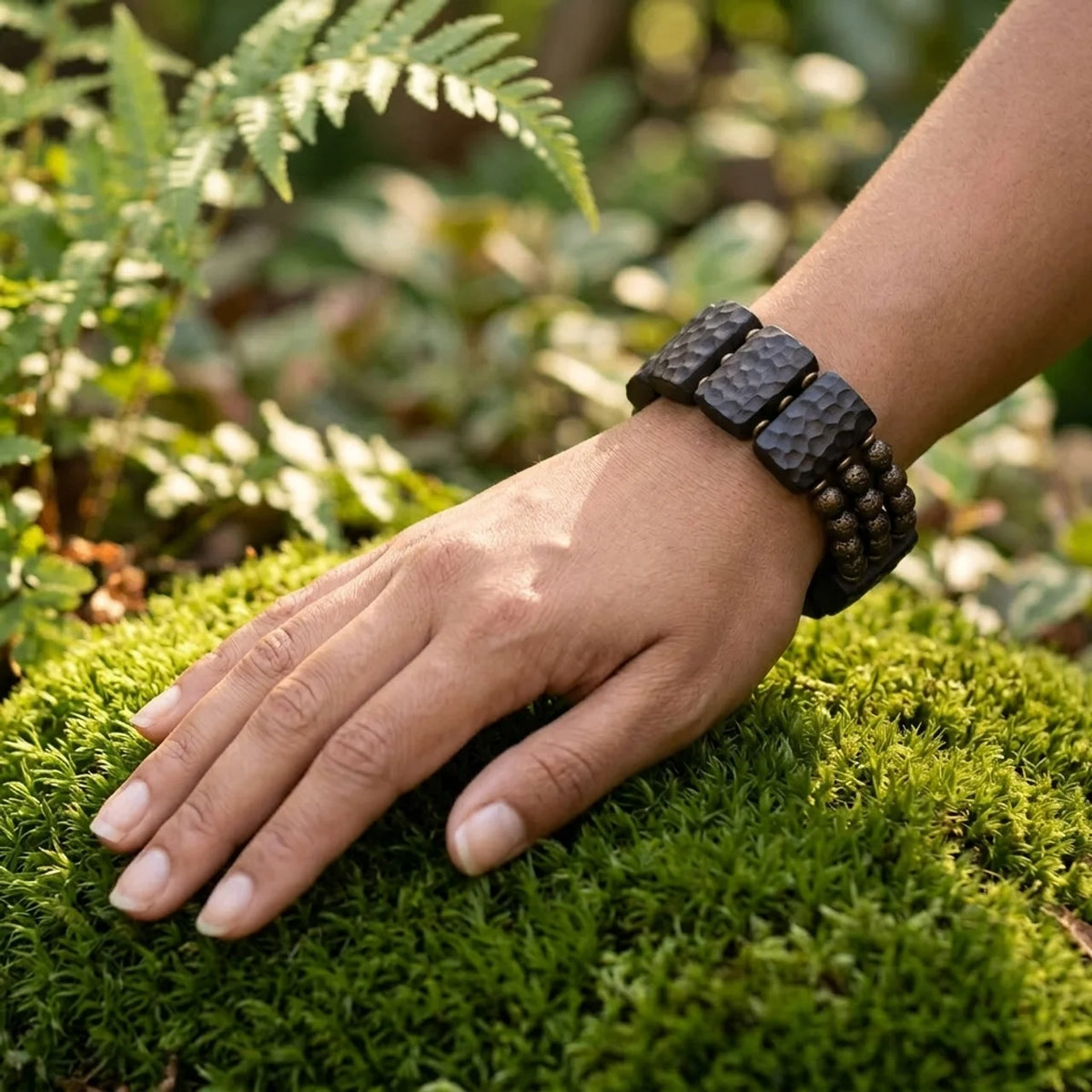 Schwarzes Ebenholz Messing Herrenarmband