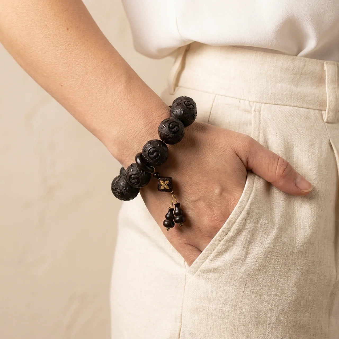 Ebony Wood Yin Yang Gourd Bracelet