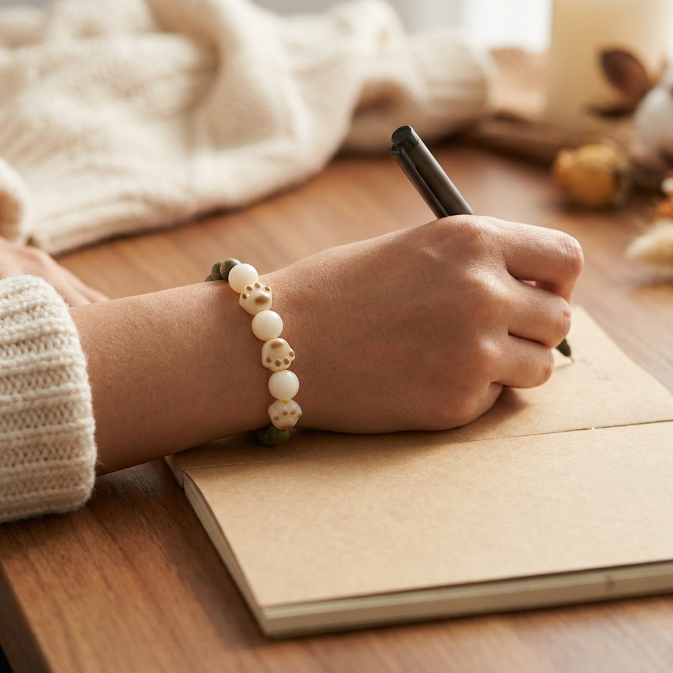 Green Sandalwood Bodhi Cat Paw Bracelet