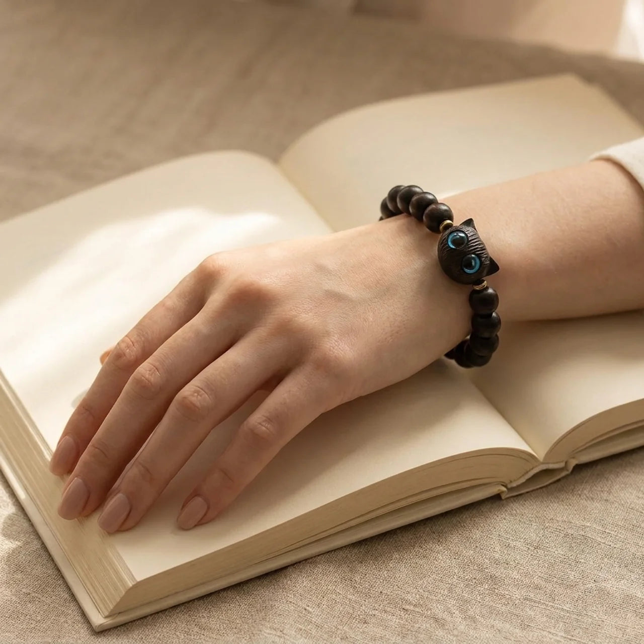 Green Sandalwood Ebony Cat Peace Bracelet