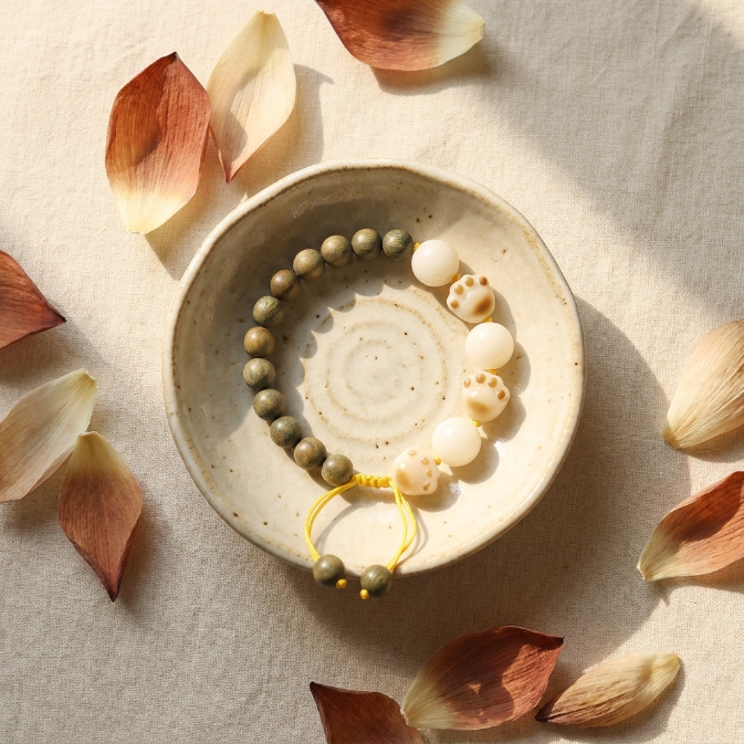 Green Sandalwood Bodhi Cat Paw Bracelet