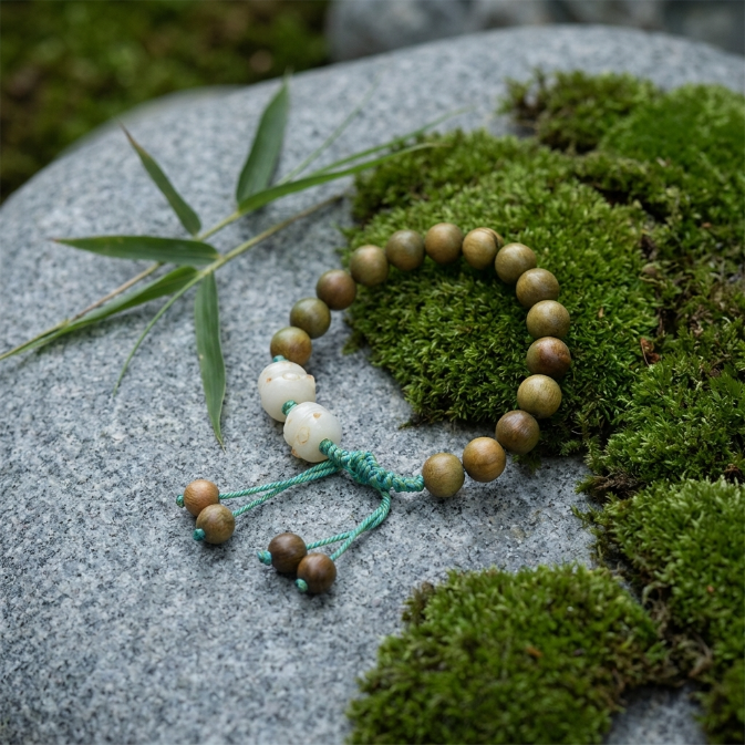 Green Sandalwood Bodhi Seed Lucky Cat Bracelet
