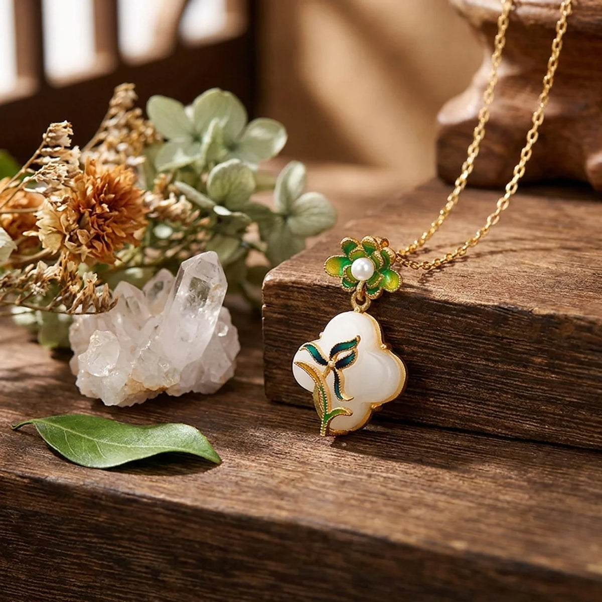 Imitation Jade Four Leaf Clover Pendant Necklace