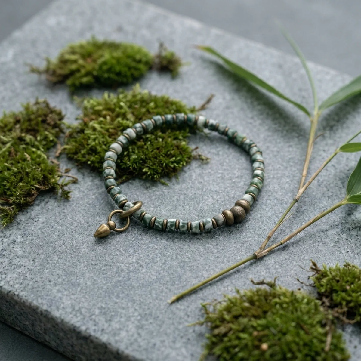 Natural Green Stone Charm Beaded Bracelet