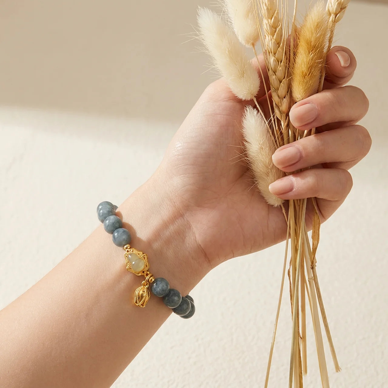 Natural Jade Gourd Tulip Charm Bracelet