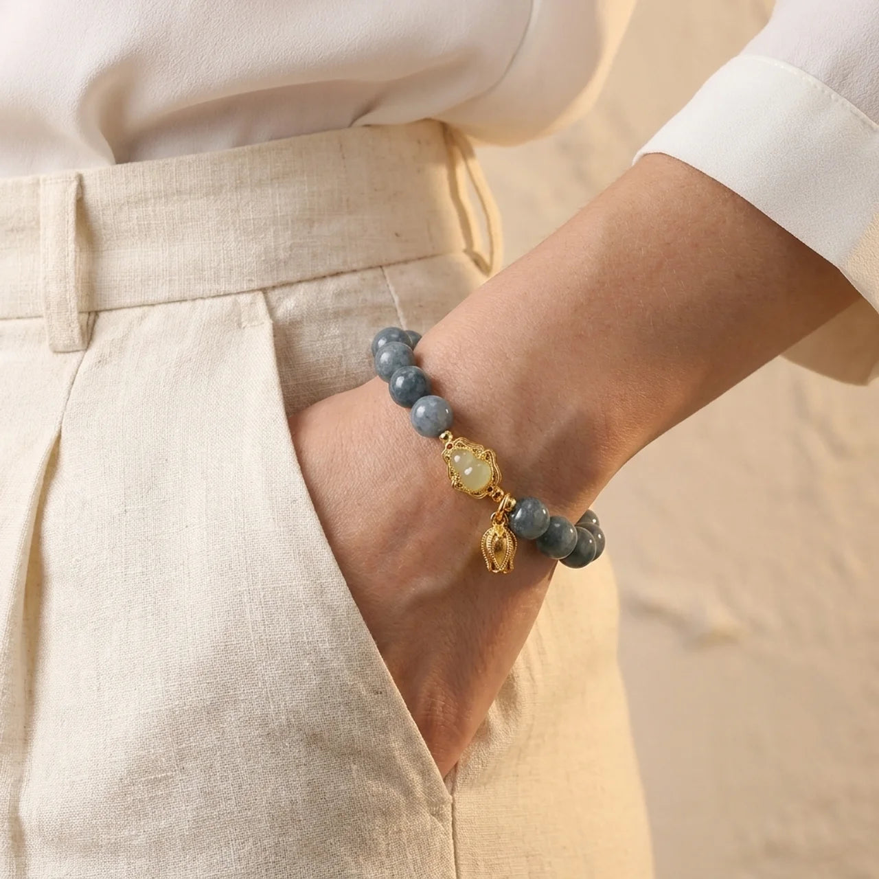 Natural Jade Gourd Tulip Charm Bracelet