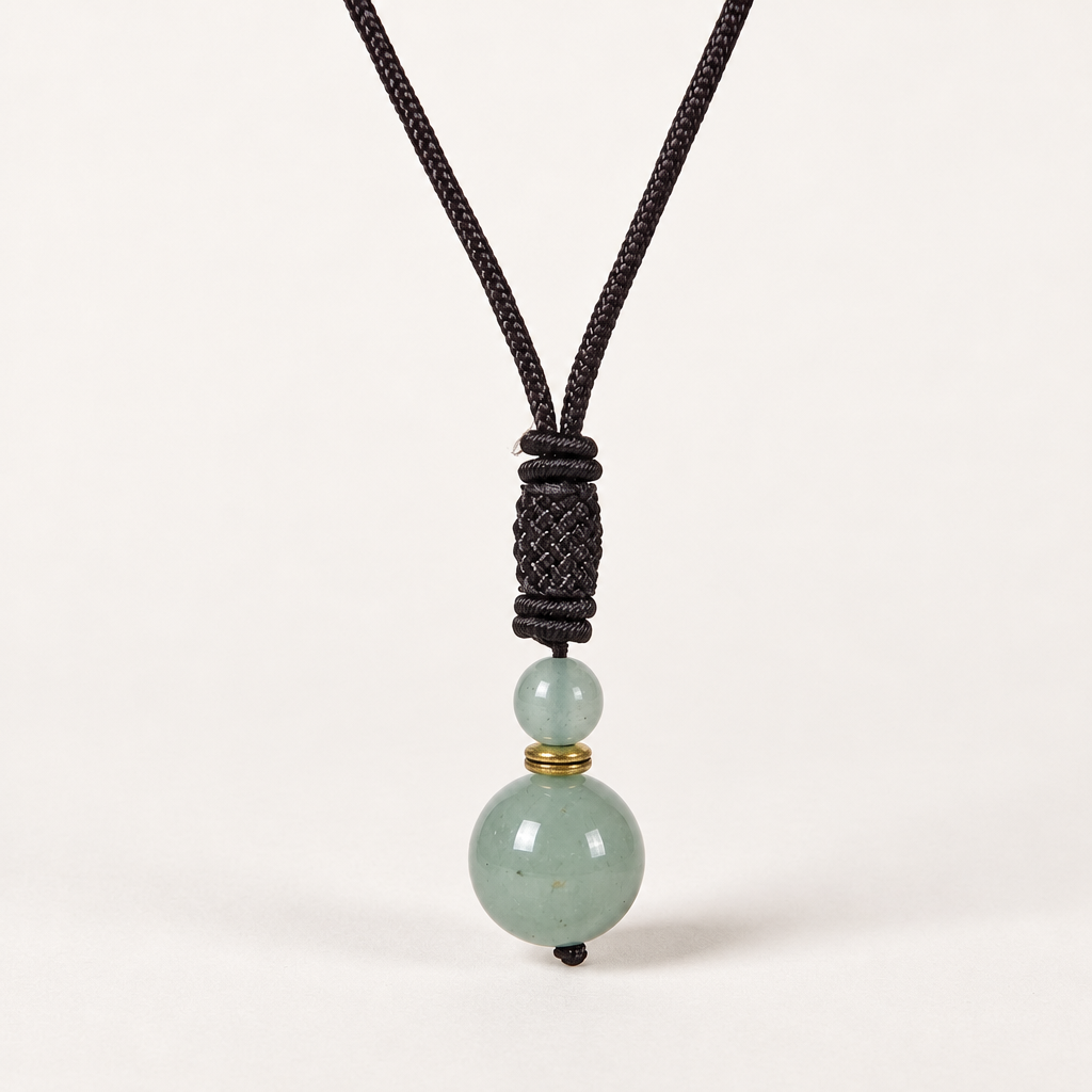 Pärlhalsband med naturlig jade och ädelstenar