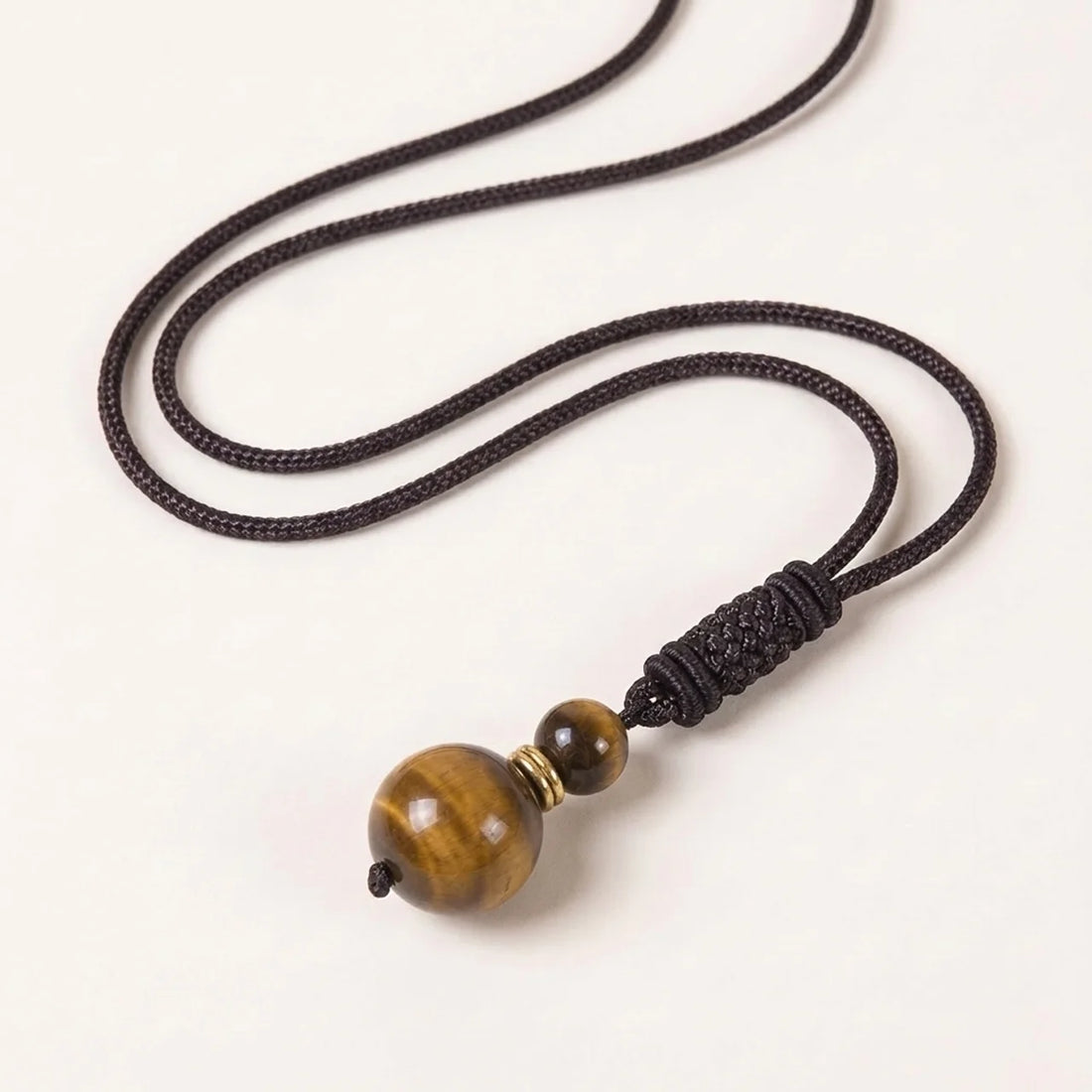 Pärlhalsband med naturlig jade och ädelstenar