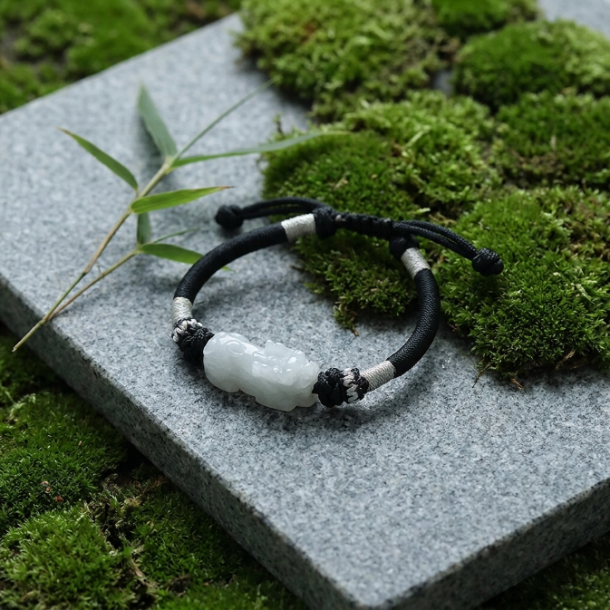 Natural Jade Pixiu Black String Bracelet
