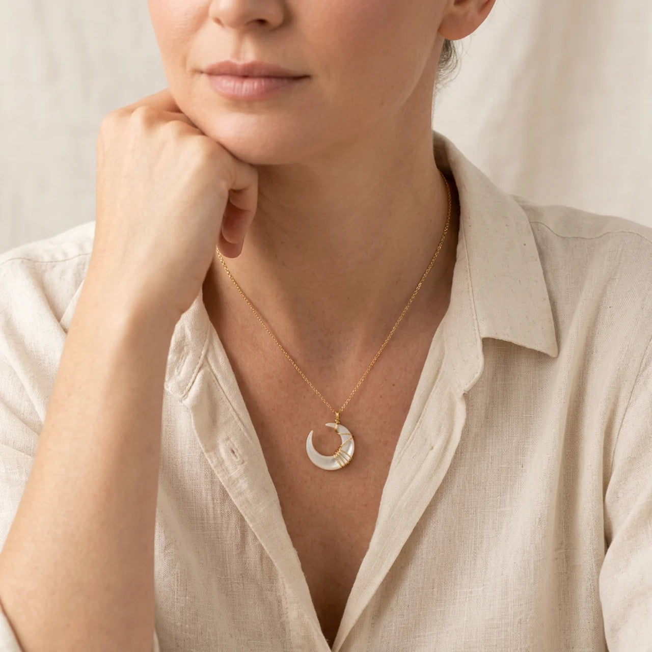 Natural Tridacna Crescent Moon Pendant Necklace