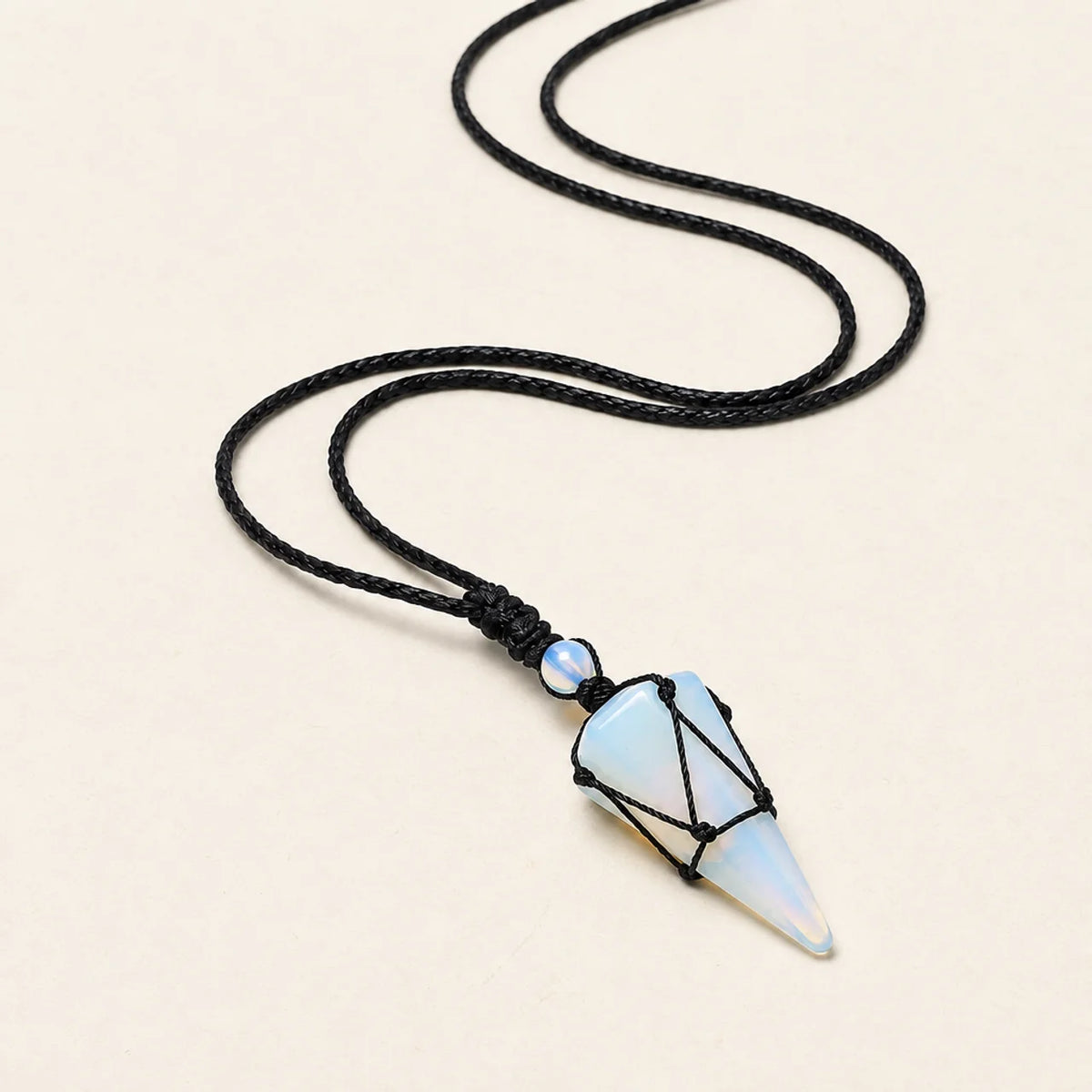 Collier Pendentif Pointe de Cristal Naturelle