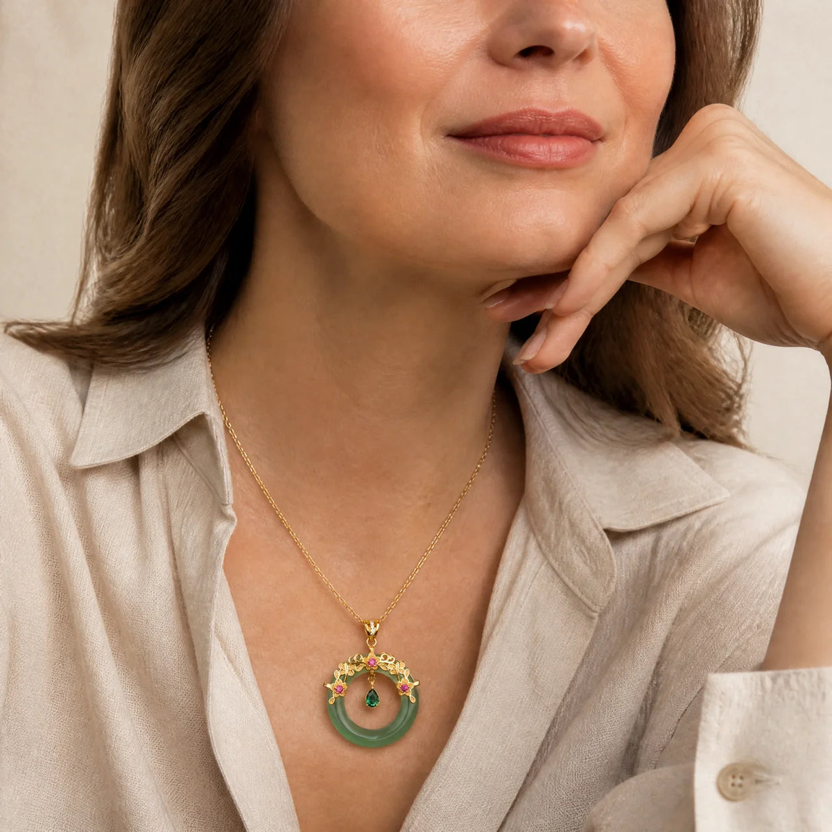 Collier à pendentif rond en jade cyan naturel