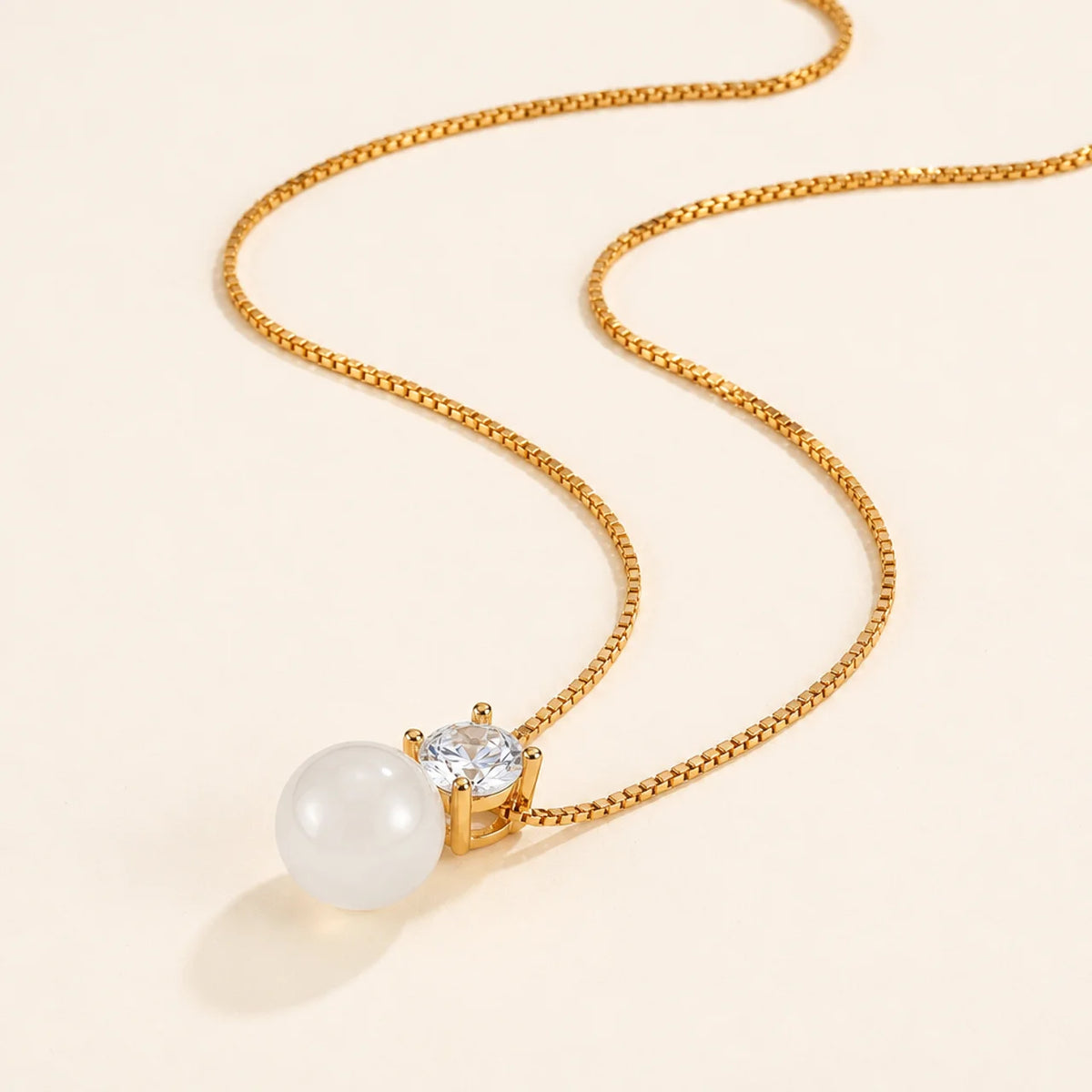 Halsband med lyckopärla av naturlig jade