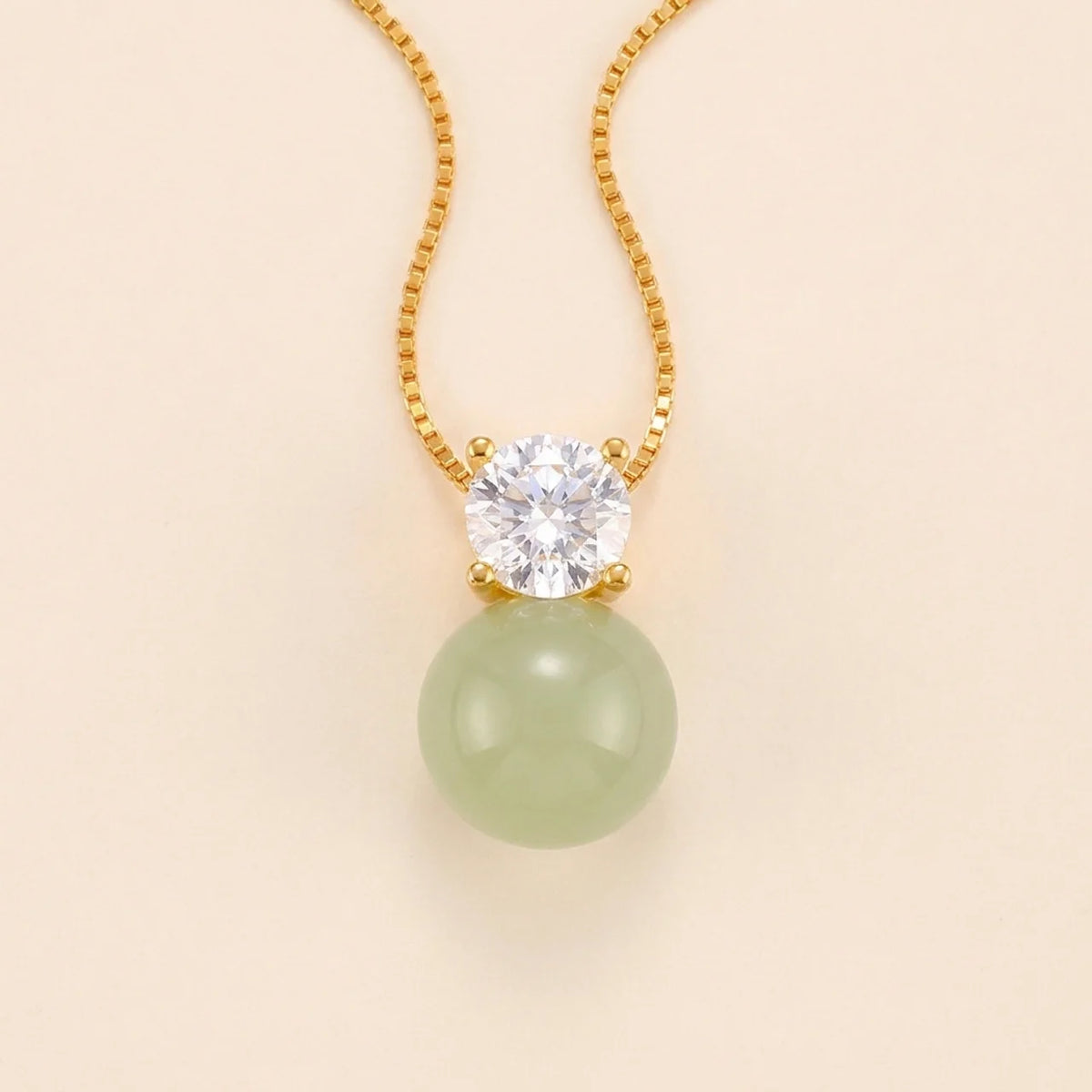 Halsband med lyckopärla av naturlig jade