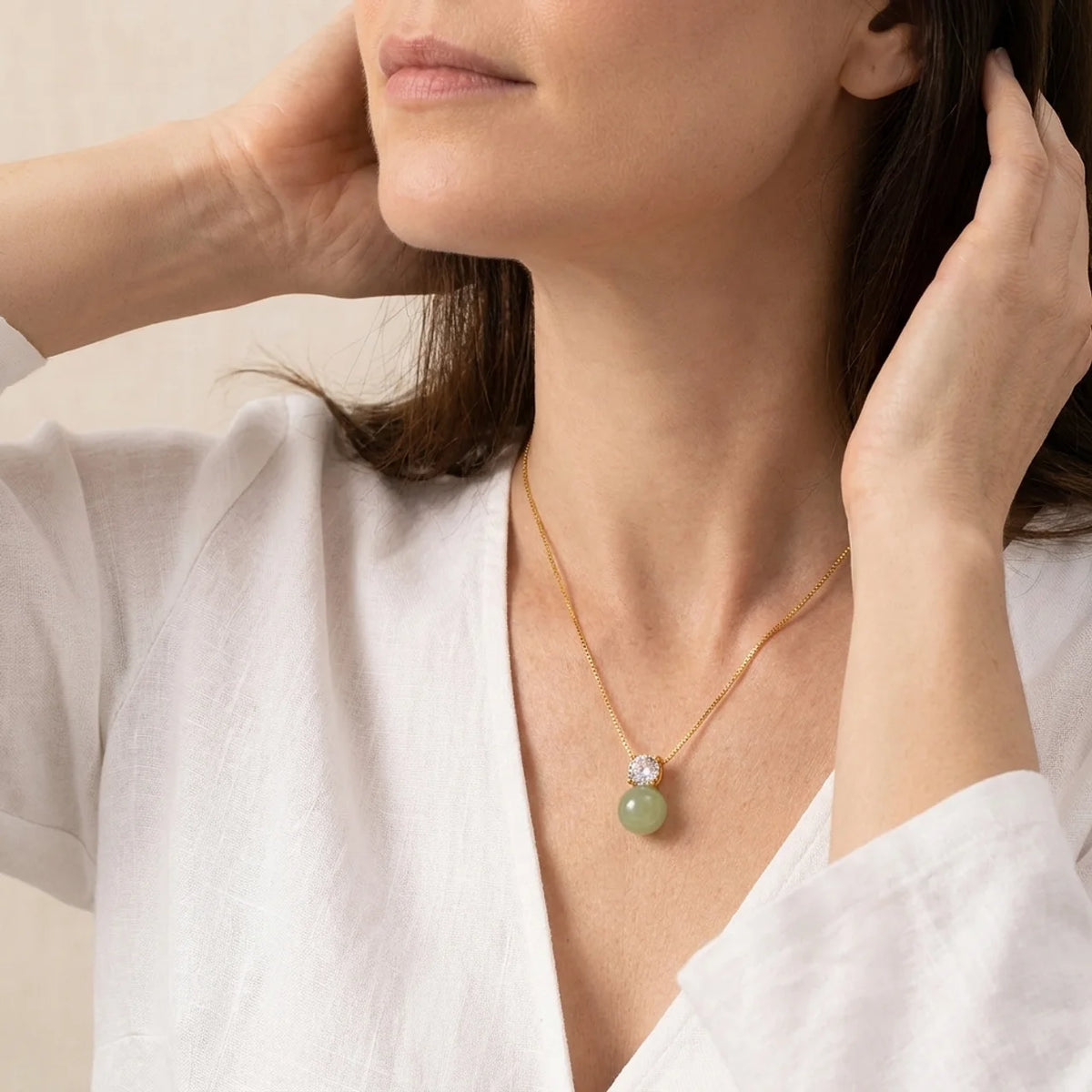 Halsband med lyckopärla av naturlig jade