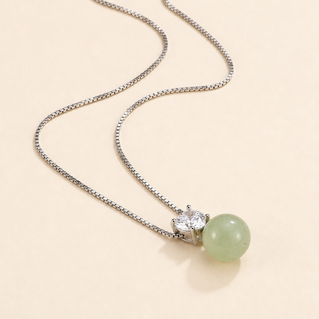 Halsband med lyckopärla av naturlig jade