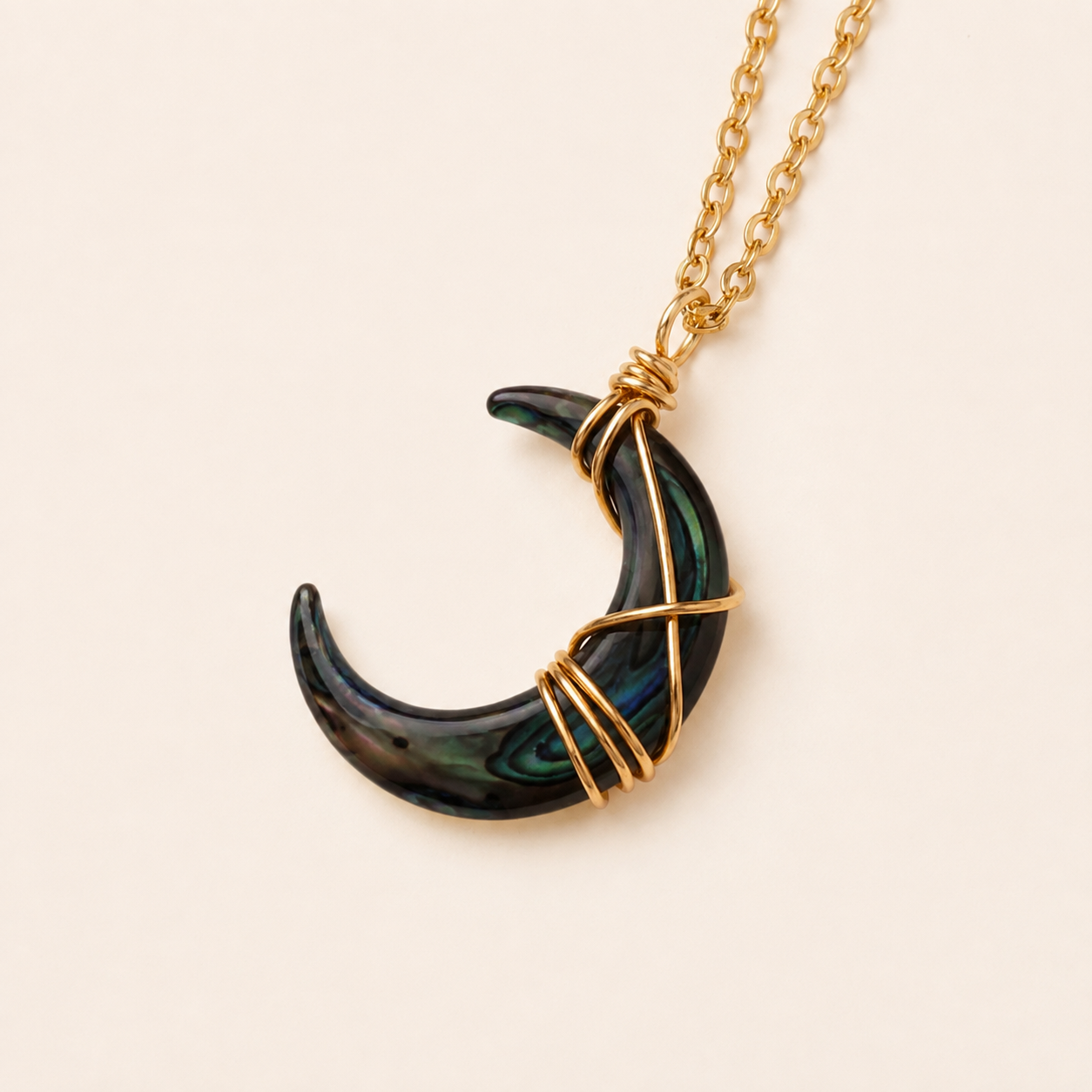 Natural Tridacna Crescent Moon Pendant Necklace