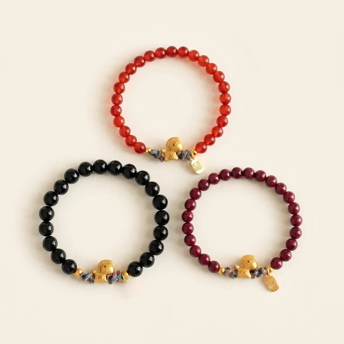 Red Agate Horse Charm Beaded Bracelet