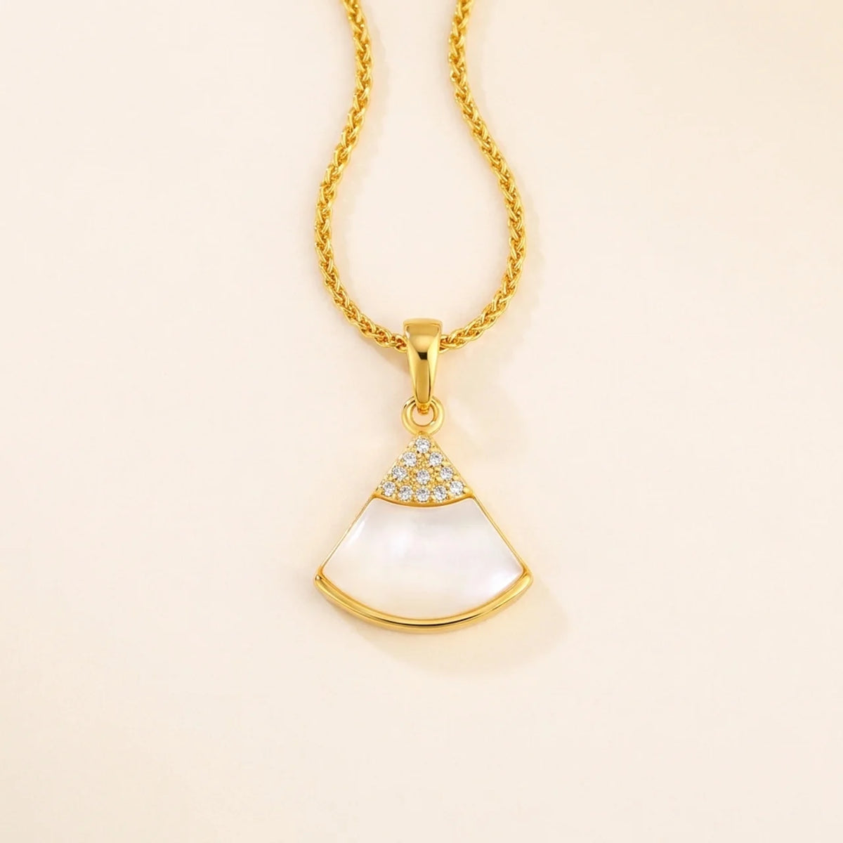 White Mother of Pearl Fan Pendant Necklace